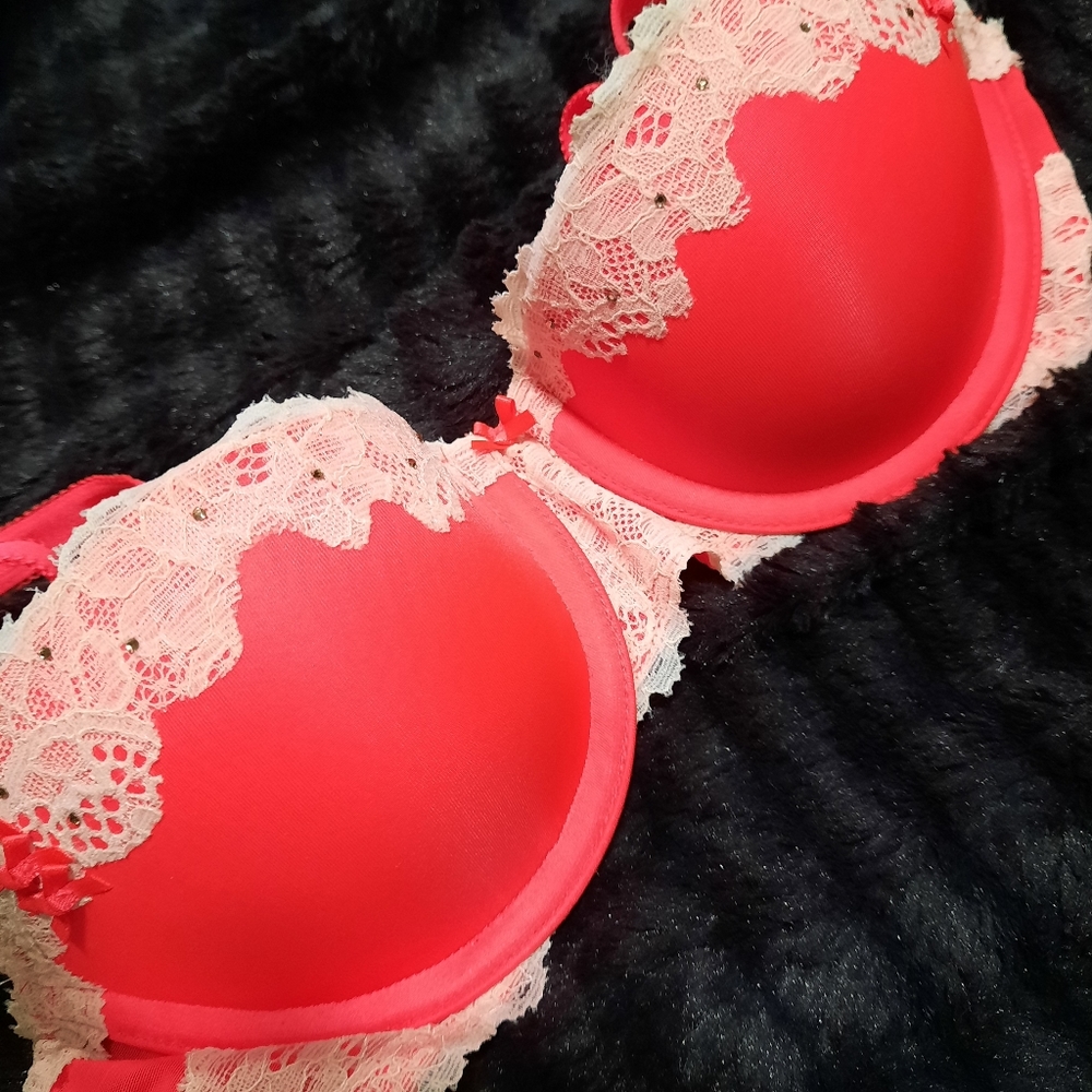 Victoria Secrets Bra
